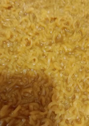 A picture of Spicy maggi.