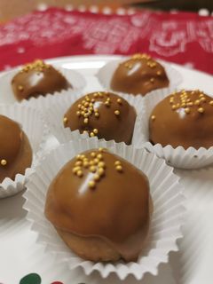 Mézikrémes golyó recept fotója
