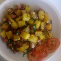 A picture of Potatoes for breakfast.