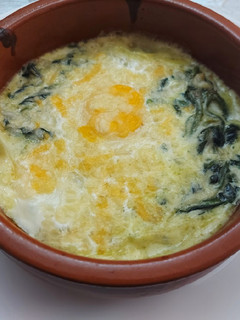 Foto principal de Espinacas con salsa de queso de cabra