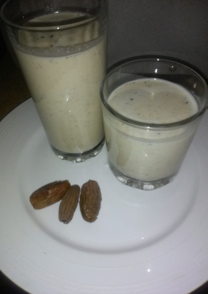 A picture of Dates Shakes.