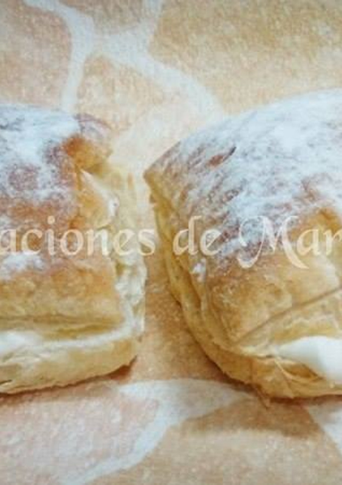Una foto de Hojaldre rellenos de nata