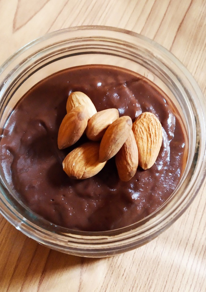 Una foto de Postrecito de chocolate sin gluten y vegano mega fácil