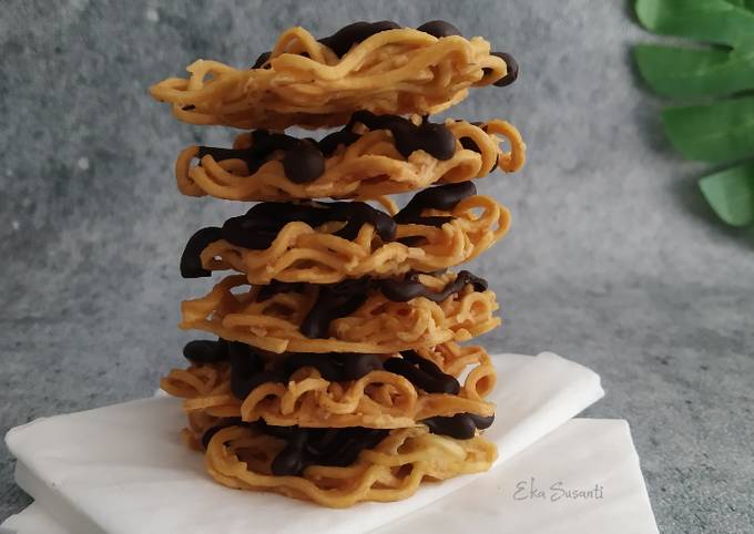 Bagaimana Membuat Cookies Mie Instan Anti Gagal