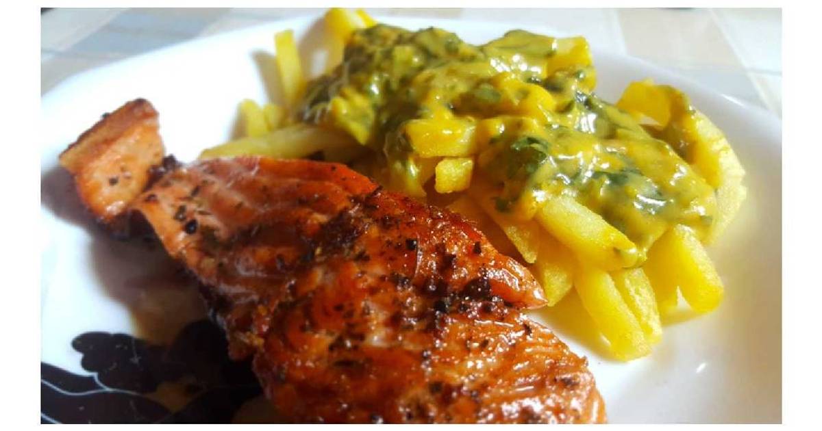 Resep Pan Seared Salmon with Brown Butter and Cheesy Spinach Cream oleh