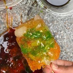 A picture of Rainbow ice gola.