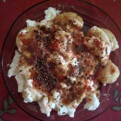 A picture of Dahi pakodi.