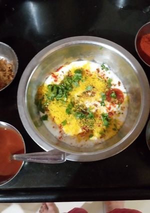 બટાકા દહીં વડા (Bataka Dahi Vada Recipe In Gujarati) રેસીપી મુખ્ય ફોટો