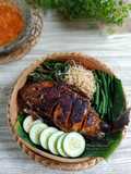 Baronang bakar bumbu Jimbaran dengan selera saus tiram Kobe