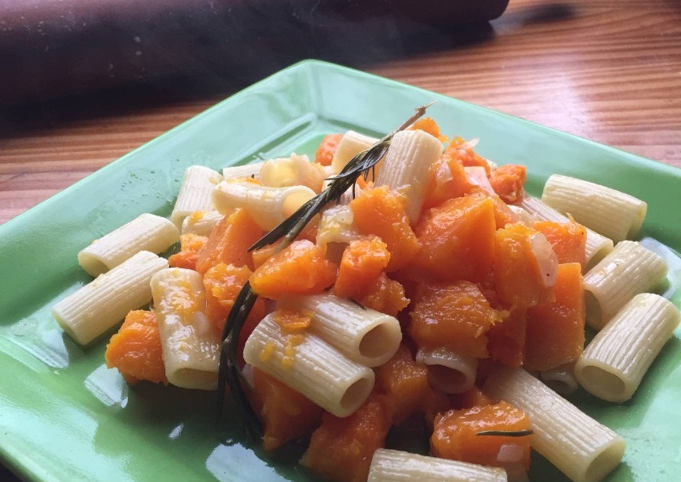 Mostacholes con salsa de Calabaza y Romero