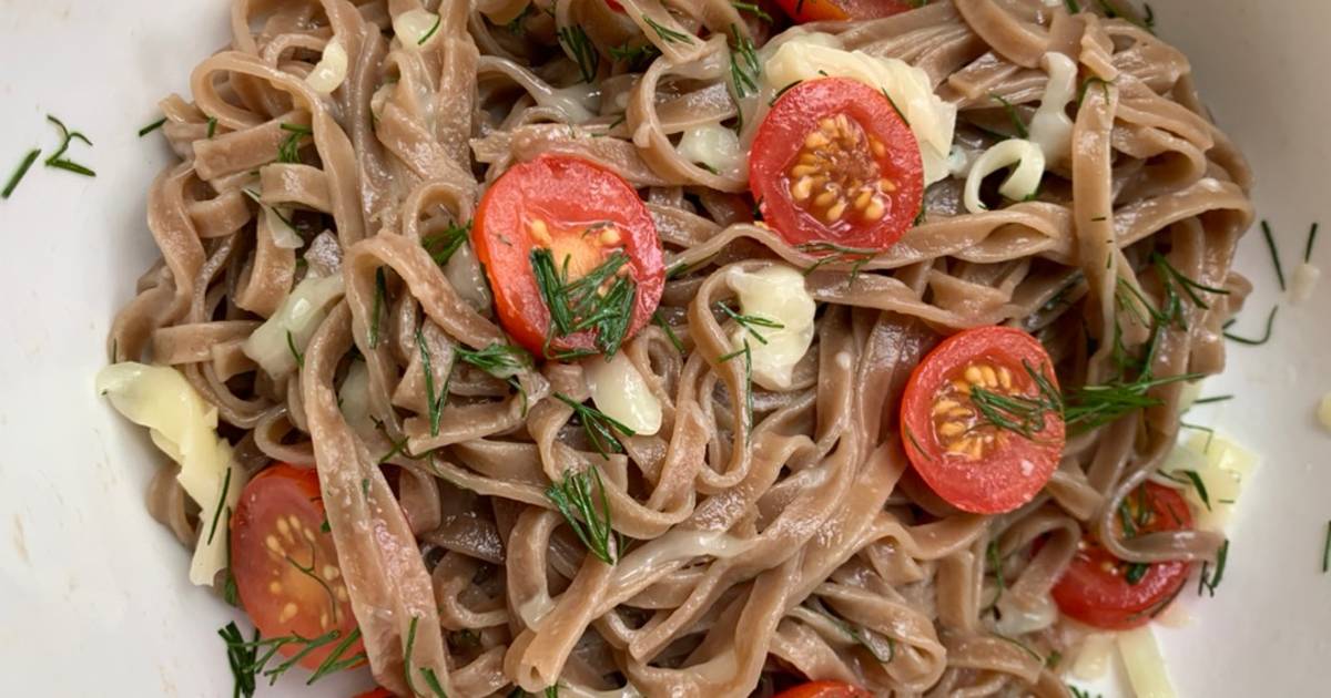 Гречневые спагетти с овощами. Лапша империал cuisine соба гречневая. Гречневая лапша с курицей и овощами. Удон с гречневой лапшой и курицей. Соба терияки.