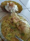 Soto ayam kuah susu dan satan