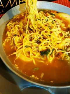Foto de Sopa Asiática de Noodles e Frango
