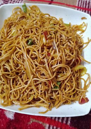 A picture of Garlic noodles.