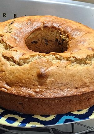Una foto de Budín húmedo de bananas, nueces y pasas sin manteca