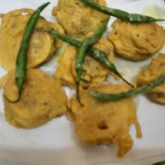 A picture of Street Style batata vada.
