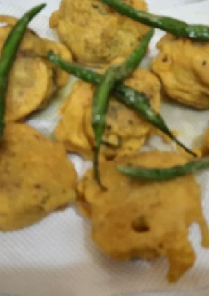 A picture of Street Style batata vada.