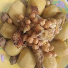محشي بالبطاطا 🍲🐔-レシピのメイン写真