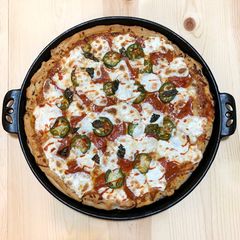 A picture of Honey Jalepeño Pizza.