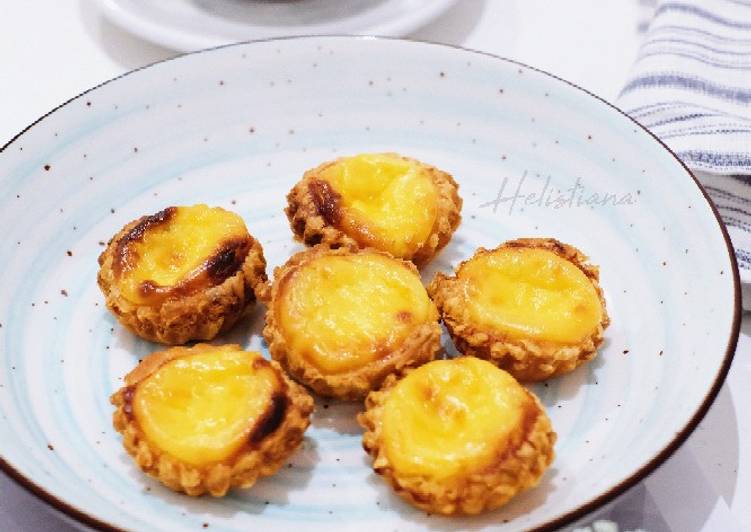 Mini Portuguese Egg Tarts - Crunchy and Creamy