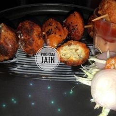 A picture of Paneer balls non fried.