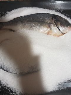 Una foto de Dorada a la sal