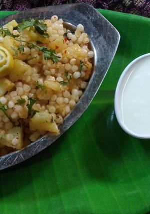 साबूदाना खिचड़ी (Sabudana khichdi recipe in hindi) रेसिपी मुख्य फोटो