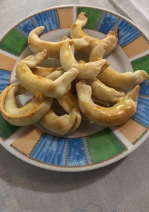 Una foto de Medialunas pequeñas de queso (snack)