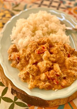 Una foto de Pechugas de pollo en salsa de frutos secos