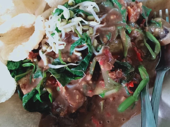 Cara Gampang Membikin Resep Rujak Petis yang Bikin Ngiler Anti Ribet, Lezat Sekali