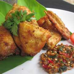 A picture of Ayam Goreng Ungkep.