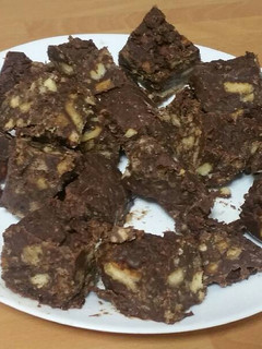Una foto de Tarta de chocolate y galletas Bomba