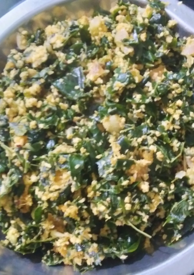 முருங்கை கீரை துவட்டல் செய்முறை முக்கிய புகைப்படம்