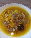 Sopa de fideos gorditos