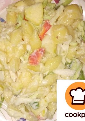 A picture of Mayo pasta salad.