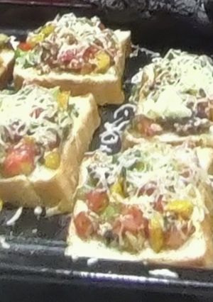 A picture of Schezwan Pepper Bruschetta.