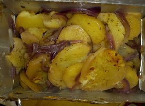 Una foto de Papas en caja tetra!!..ideal para acompañar un asadito!!