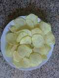Homemade Potato Chips with Curry or Salt and Vinegar