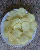 Homemade Potato Chips with Curry or Salt and Vinegar