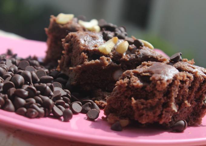 Simple Way to Prepare Super Quick Homemade Chocolate Banana Cake!