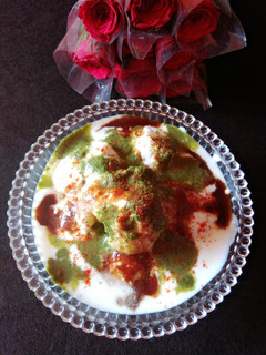 दही वड़ा (Dahi vada recipe in hindi) रेसिपी मुख्य फोटो