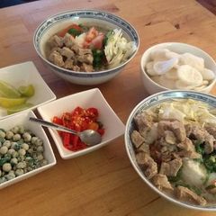 A picture of Soto Betawi.