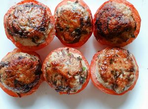 Hình của món Cà chua nhồi thịt.