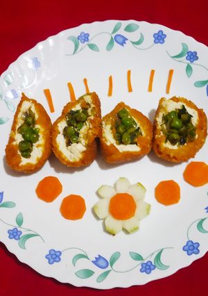 A picture of Tricolor Balls.