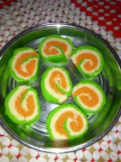 तिरंगा बर्फी (Tiranga Barfee recipe in hindi) रेसिपी मुख्य फोटो