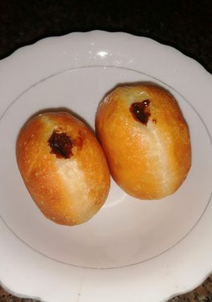 A picture of Filled doughnut 🍩.