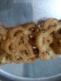 அச்சு முறுக்கு (Achu murukku recipe in tamil) செய்முறை முக்கிய புகைப்படம்