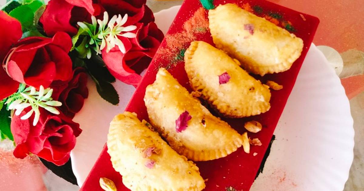 Instant Mawa Koya Gujiya Recipe By Jyoti Prakash Assudani Cookpad