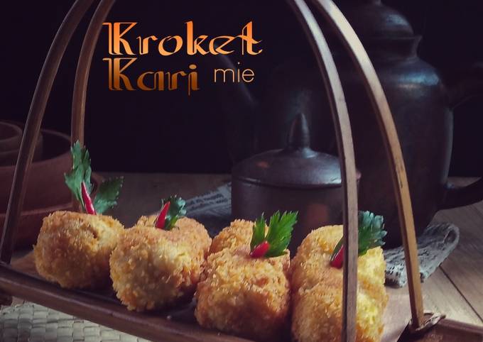 Kroket Kari Mie Telor