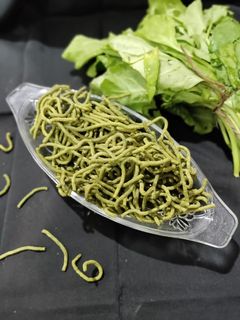 પાલક સેવ (Palak Sev Recipe In Gujarati) રેસીપી મુખ્ય ફોટો